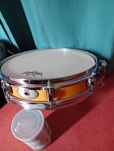 Pearl Free Floating Snare Drum 14” x 3.5” Maple shell