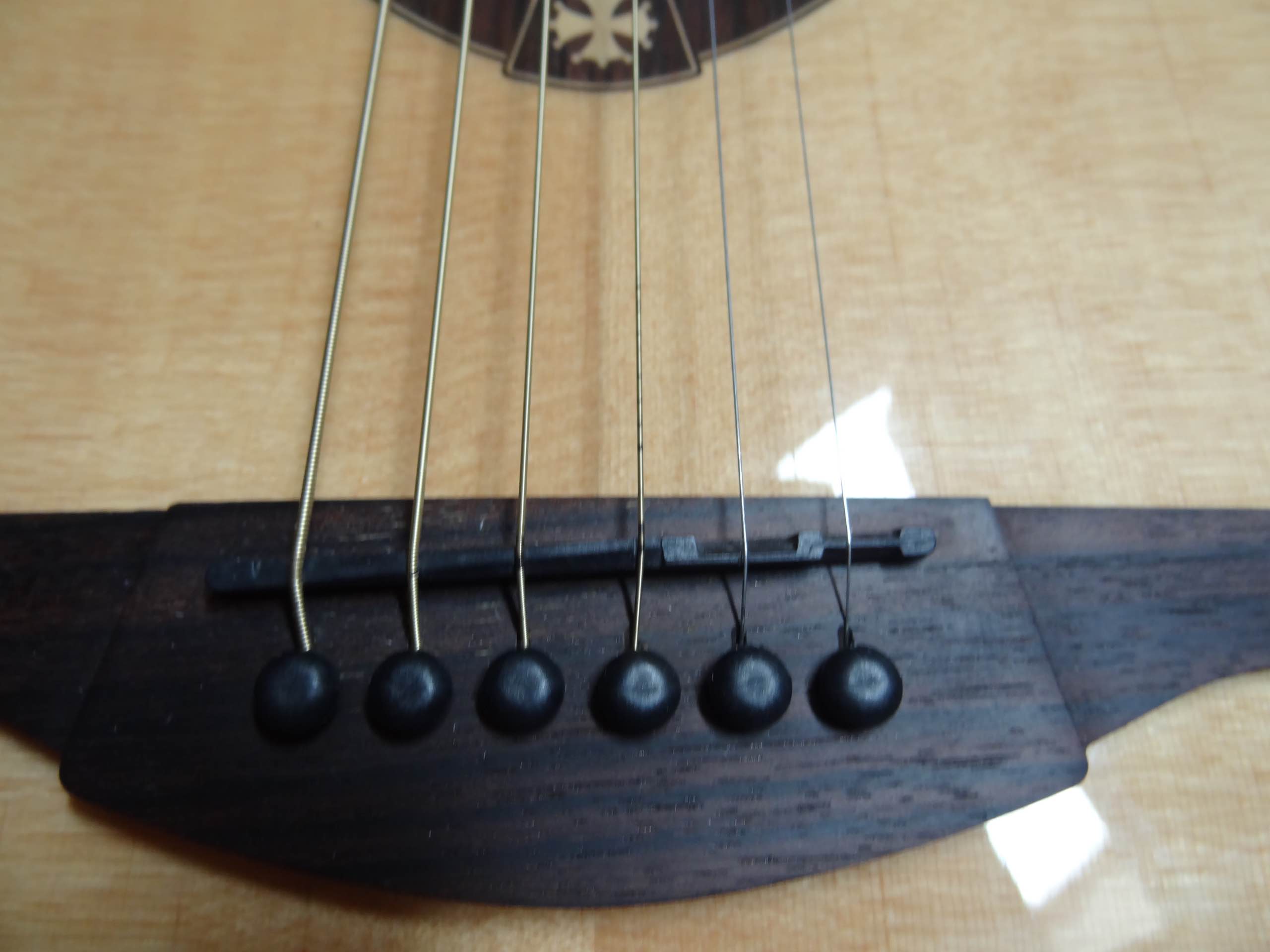 Epiphone sort la guitare classique électro-acoustique avec des cordes en  nylon CE Coupe - Audiofanzine