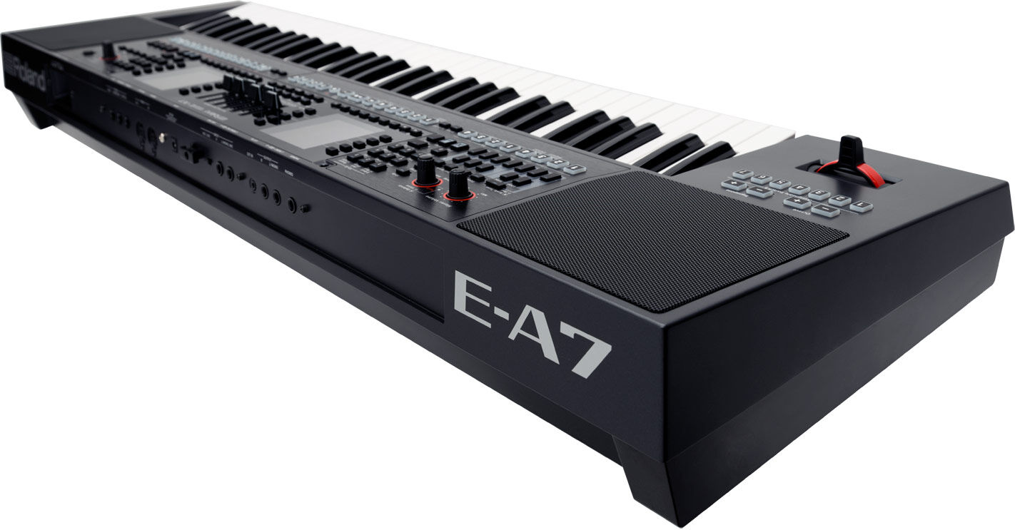 Roland présente le clavier arrangeur E-X10